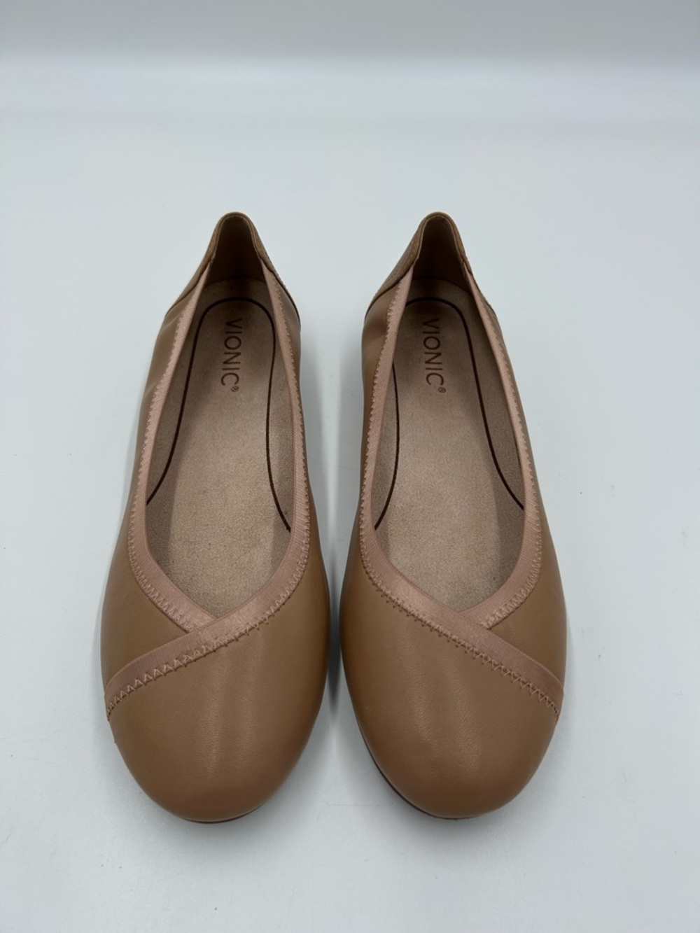 Vionic Women’s Tan Crossover Ballet Flats 8.5